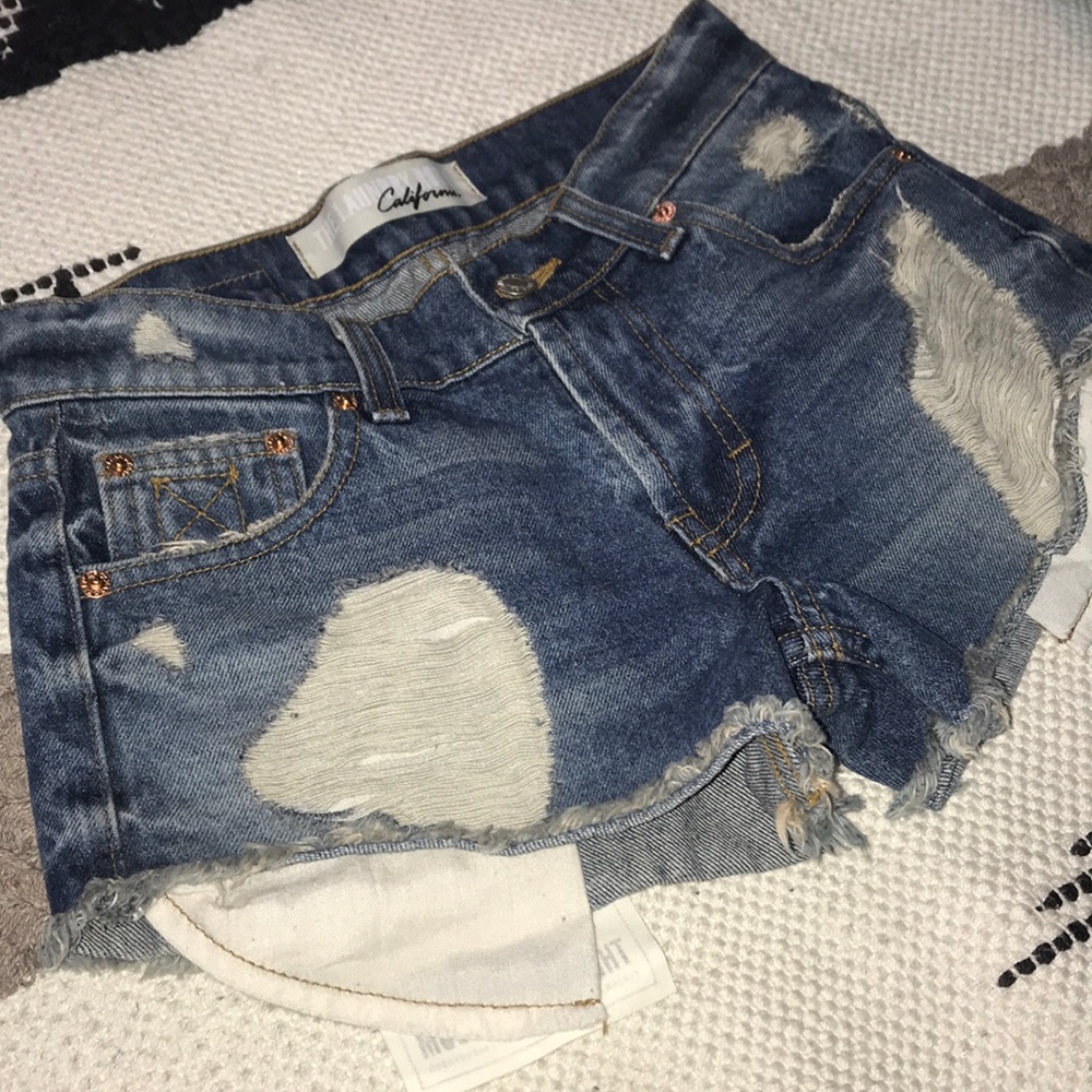 The Laundry Room - tiger distressed jeans (new)